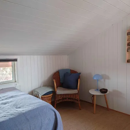 Lovely Summer House On Natural Grounds Nyaraló *