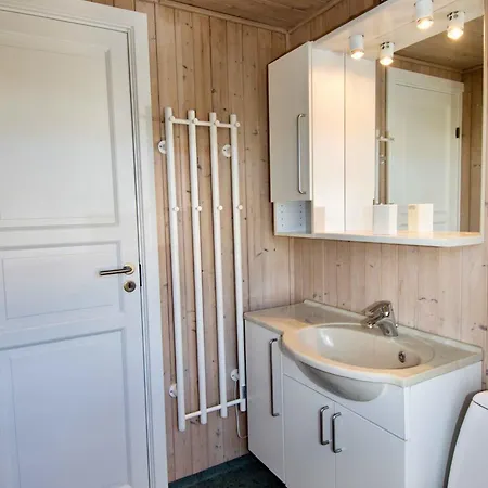 Дом отдыха Lovely Summer House On Natural Grounds Frostrup